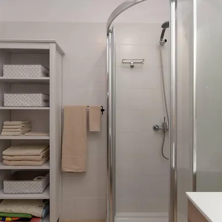 Palms 5 - Two Bed *